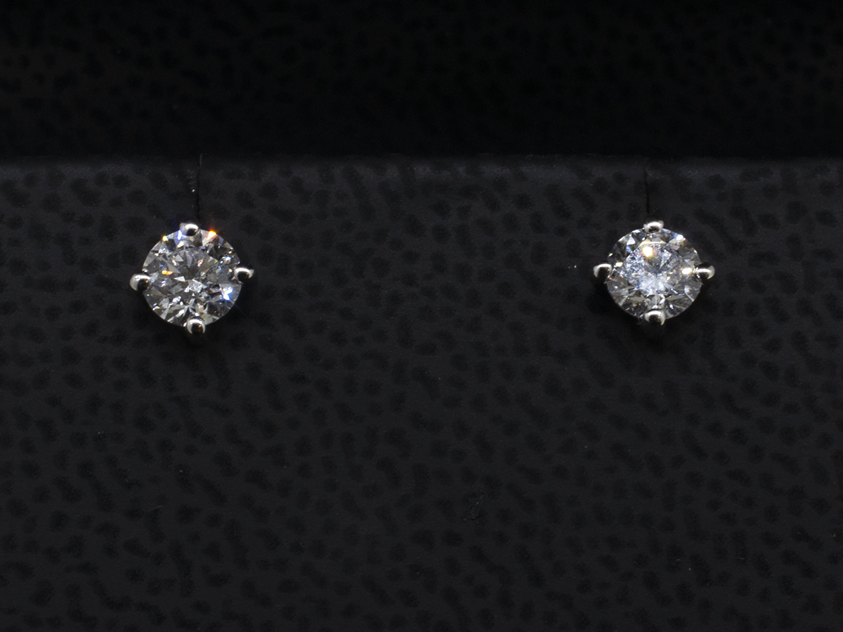 Round Brilliant Lab Diamond Stud Earrings