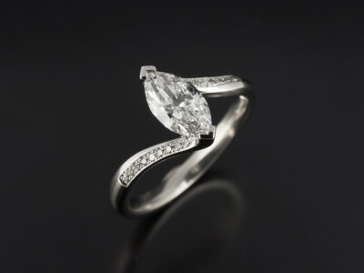 Brown marquise diamond ring - In Detail