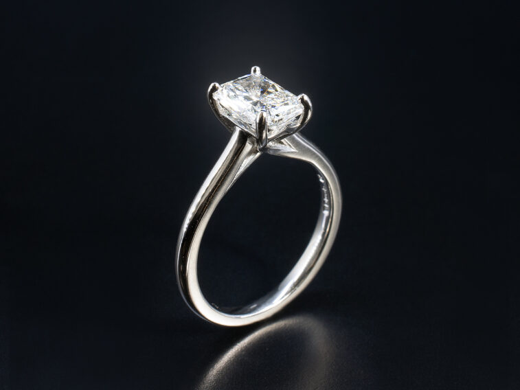 Buy Solitaire Rings - Certified Natural Solitaire Diamond Ring Collection  From Kisna