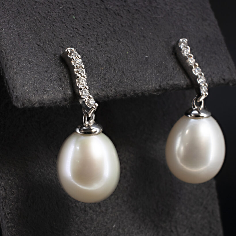 Teardrop Shape 9mm Pearl Drop Earrings on Diamond Set 18kt White Gold Fittings