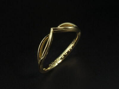 Ladies Wishbone Shape Wedding Band, 9kt Yellow Gold Fitted Design with Split Band Detail