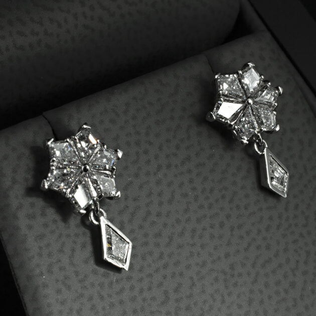 Platinum Claw Set Multi Diamond Star Design Drop Earrings, Kite Shape Lab Grown Diamonds 1.13ct Total