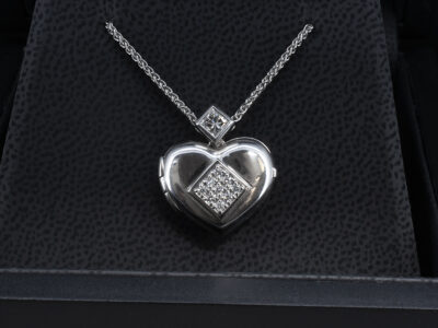 Platinum Diamond Set Heart Locket, Rub over and Pavé Set Design, Princess Cut Diamonds 0.10ct, Round Brilliant Cut Diamonds 0.12ct (9)