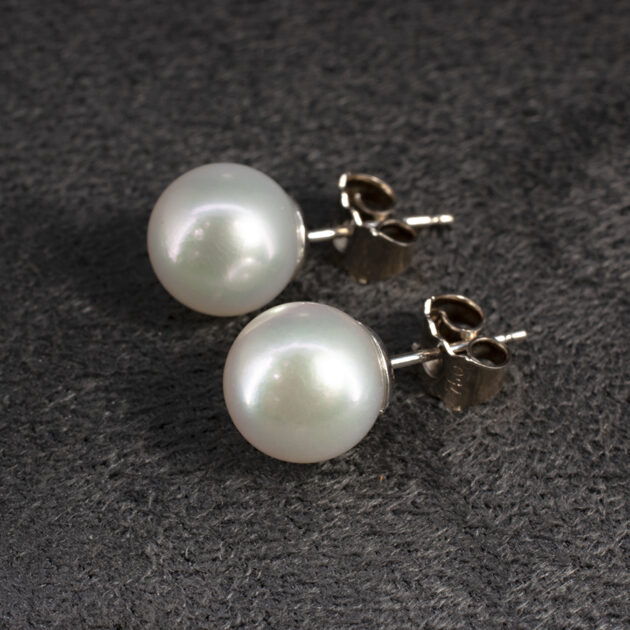 Akoya Pearl Studded Earrings in White Gold 7.5-8mm