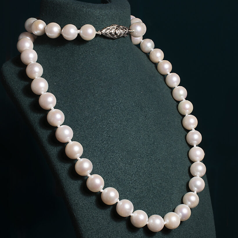 Pearl Strand with Decorative Diamond Set Art Deco Clasp