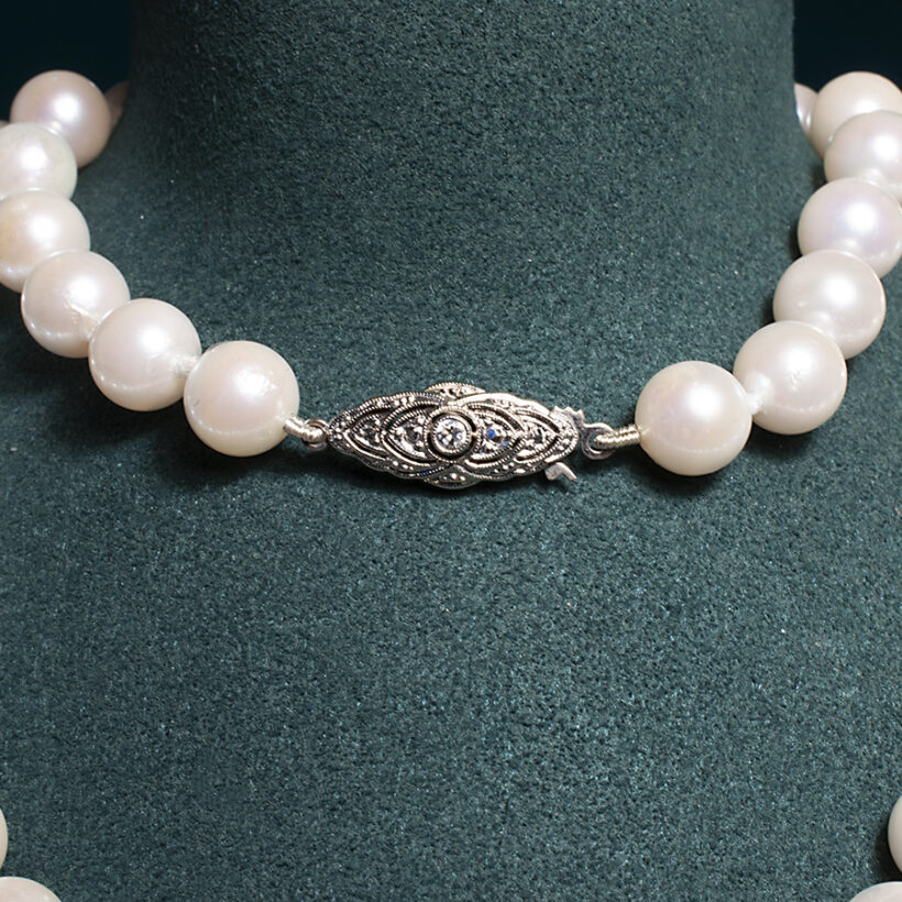 Pearl Strand with Decorative Diamond Set Art Deco Clasp