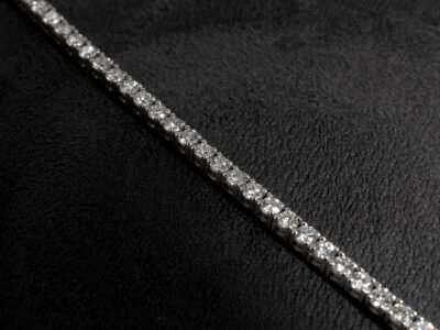 Ladies Lab Grown Diamond Tennis Bracelet, 18kt White Gold Claw Set Design, Lab Grown Round Brilliant Cut Diamonds 2.60ct (65)